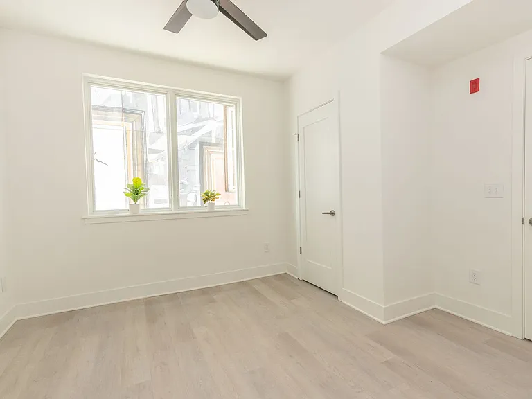 Wharton Flats — Photo 20