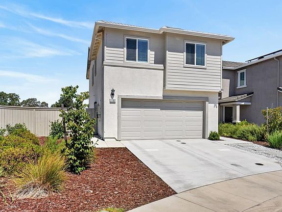 2nd image of 2193 Shady Tree Cir