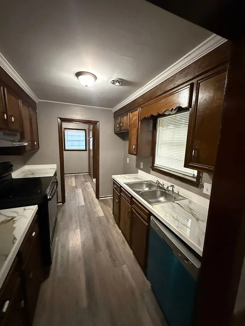 Completely Renovated 4-Bedroom Home | Spacious Living in the 39209 Area — Photo 4