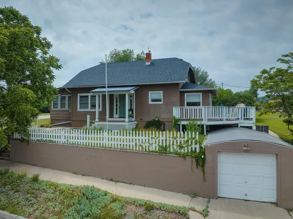 1438 Albany Ave, Hot Springs, SD 57747