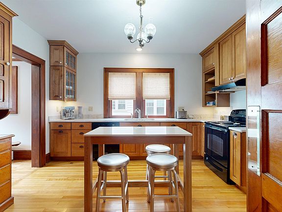 4th image of 25 University Terrace