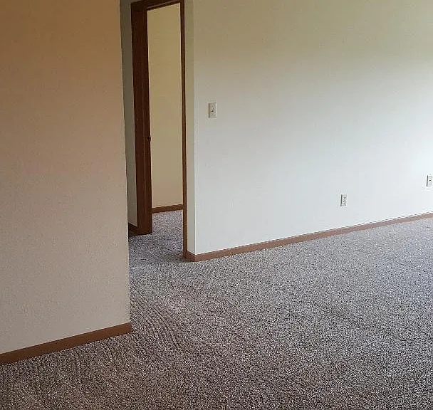S72W16460 Janesville Rd #C — Photo 9