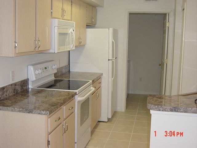 1st image of 802 Crest Pines Dr APT 828