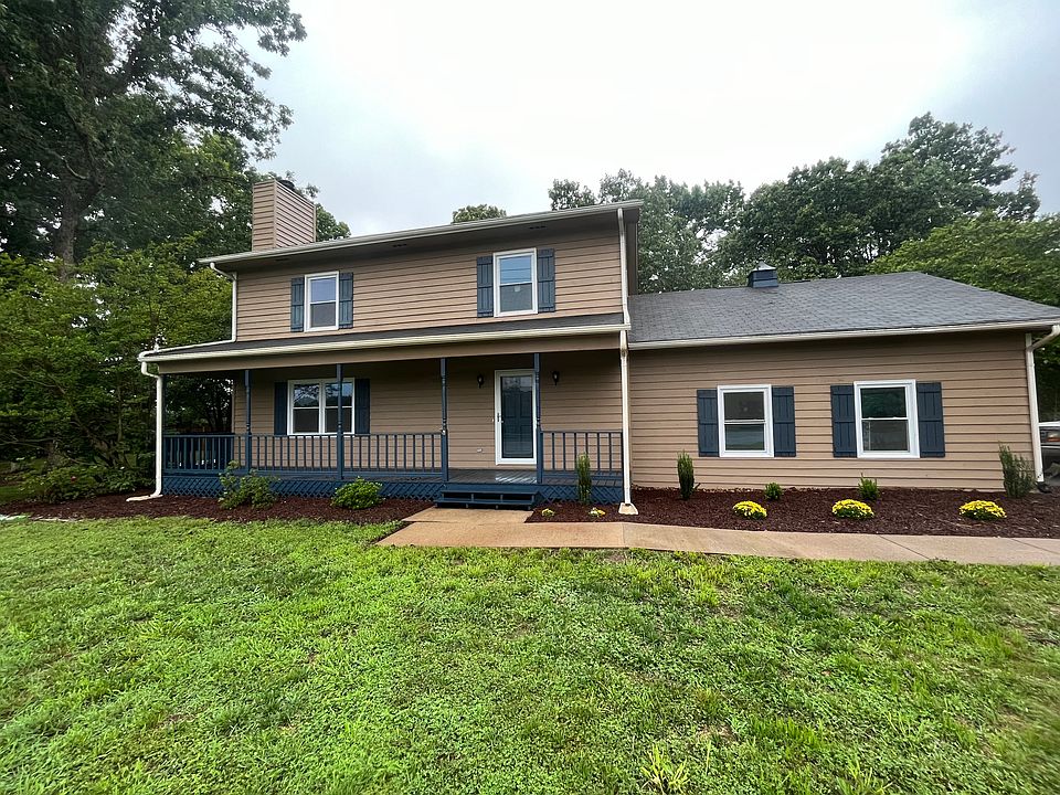 1st image of 100 Shady Oak Ln