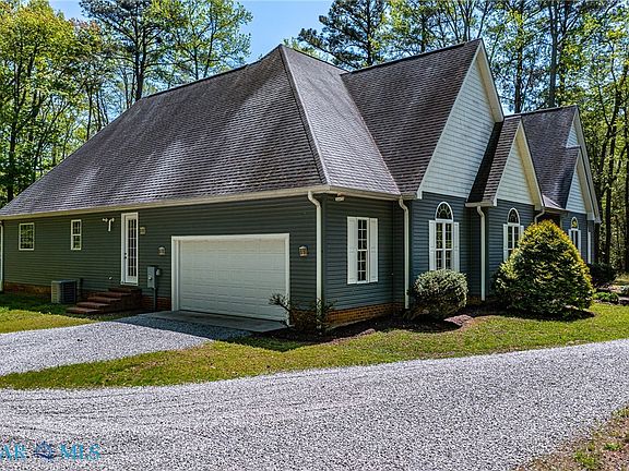 3rd image of 792 Greenwood Beach Rd