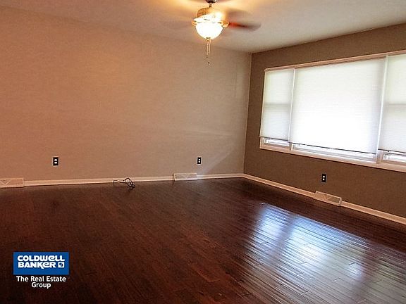 2nd image of 114 Ponderosa Dr
