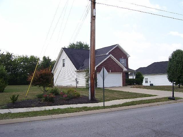 2nd image of 1054 Monticello Pl