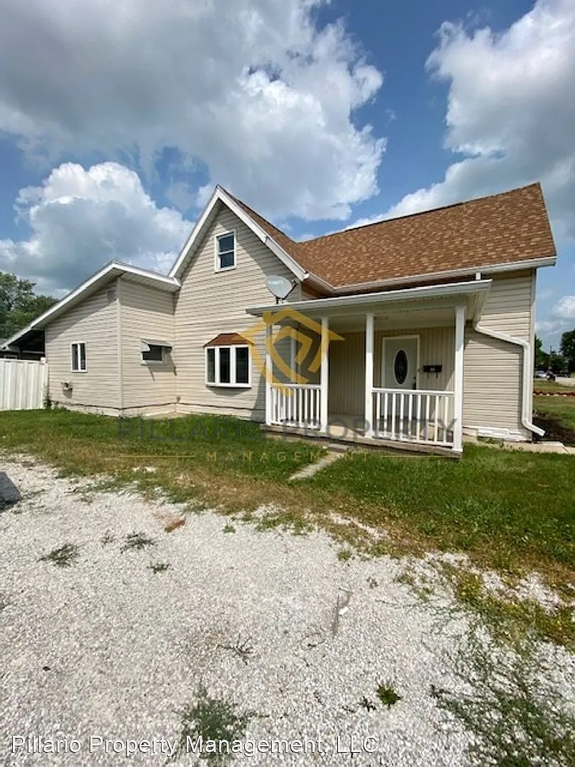 2702 N A St photo 1