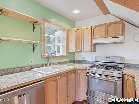 3rd image of 2385 Dome View Ave