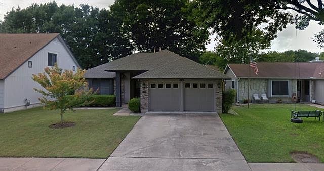 1st image of 9906 Woodshire Dr