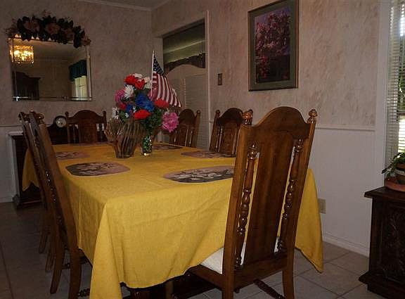 3rd image of 612 N 34th St