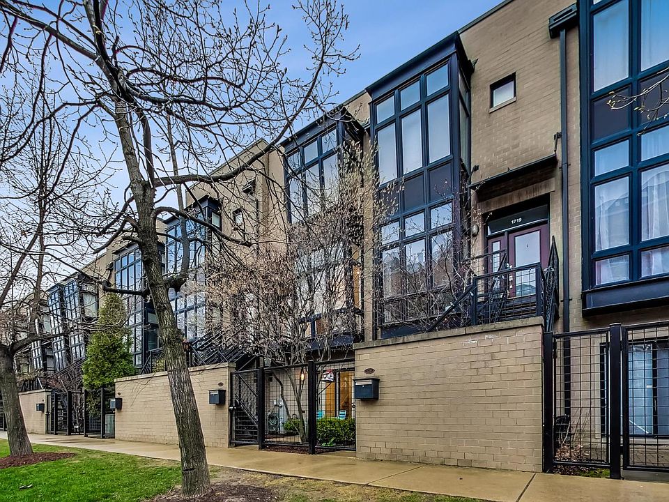 1st image of 1717 W Diversey Pkwy #1717
