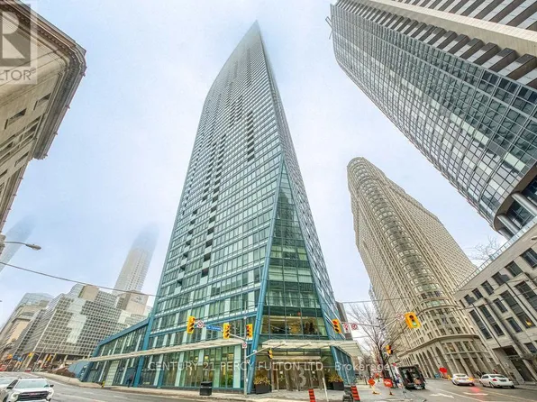 8 The Esplanade #3506, Toronto, ON M5E 0A6