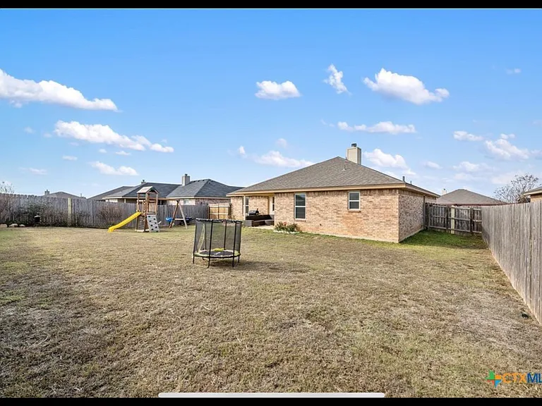 3810 Clementine Dr — Photo 23