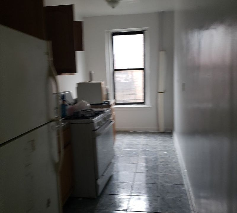 2nd image of 36 Ellwood St APT E9