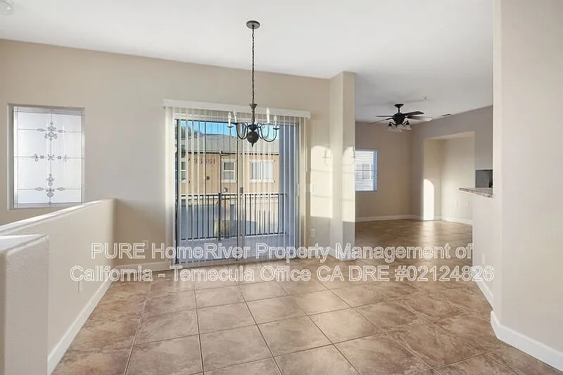 2 bed, 2.0 bath, 1213 sqft, $2,395 — Photo 4
