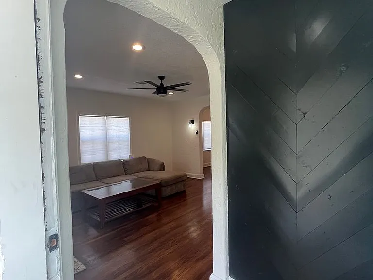 908 Maury St — Photo 12