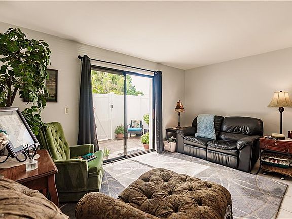 4th image of 4641 SW Santa Barbara PL #4