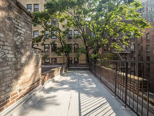 Rented by City Connections Realty | media 7