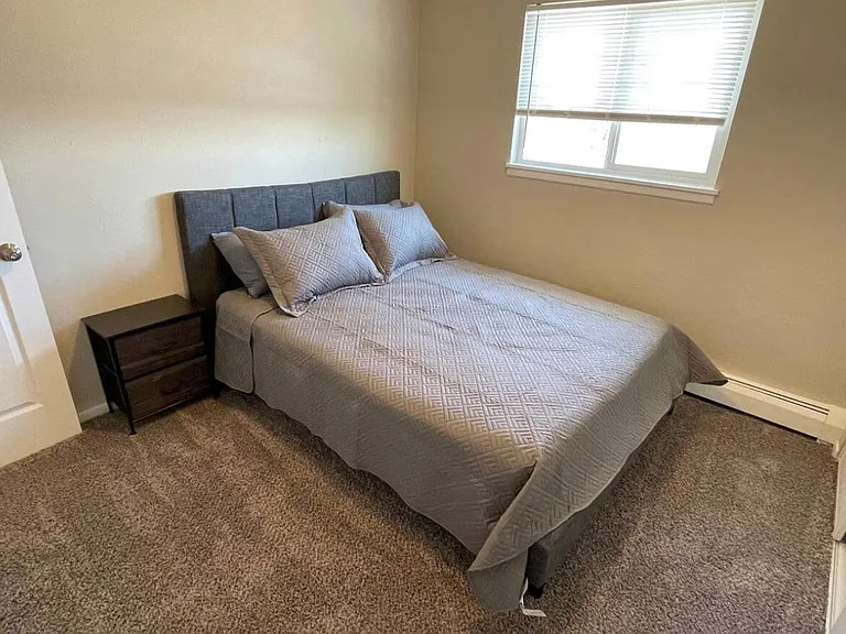1179 Cree Dr #1 — Photo 7