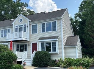 235 Carver Rd APT 9, Plymouth, MA 02360