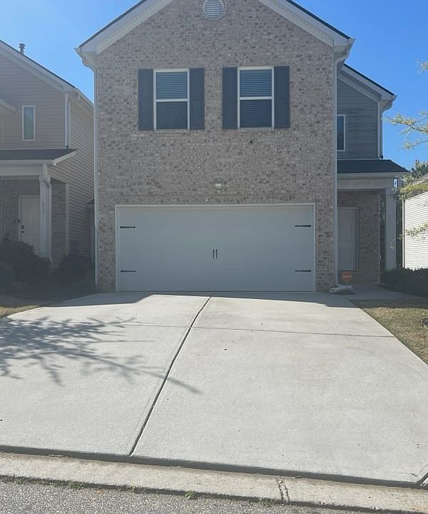 1st image of 6205 Lake Rock Ln
