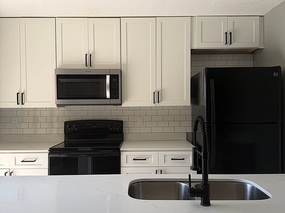 5th image of 5321 Bamboo Ct #4