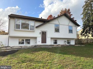 82 Winfield Rd, Sicklerville, NJ 08081