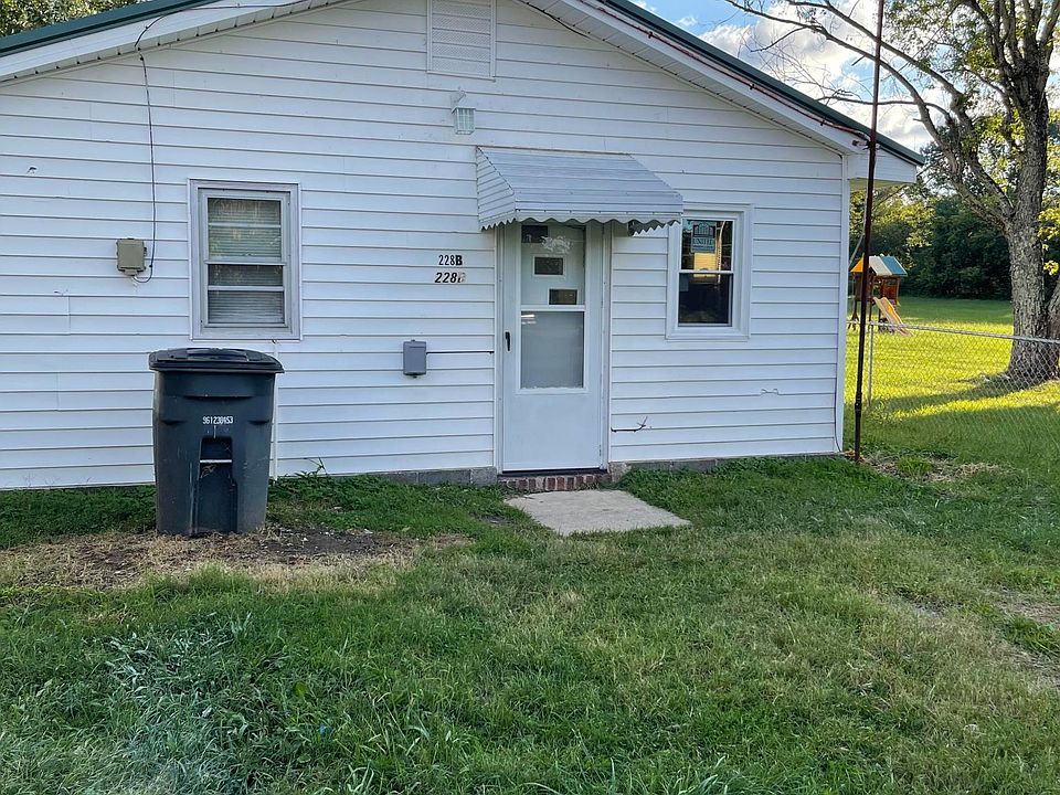 1st image of 228 Moreland Dr Unit B
