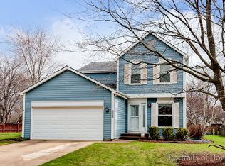 2S101 Roxbury Ct, Warrenville, IL 60555