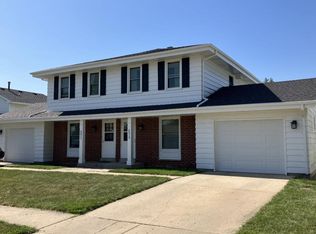 6011 80th Pl, Kenosha, WI 53142