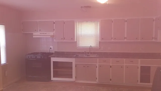 14820 Lexington Ave photo 1