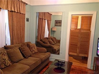 3rd image of 1949 Hobart Ave