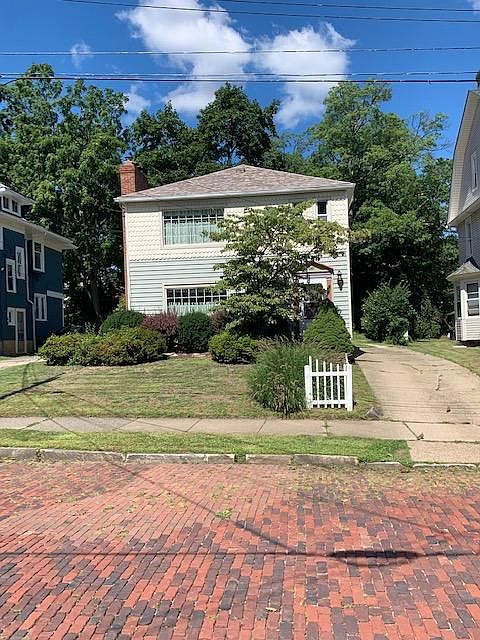 1st image of 68 Hawthorne Ave