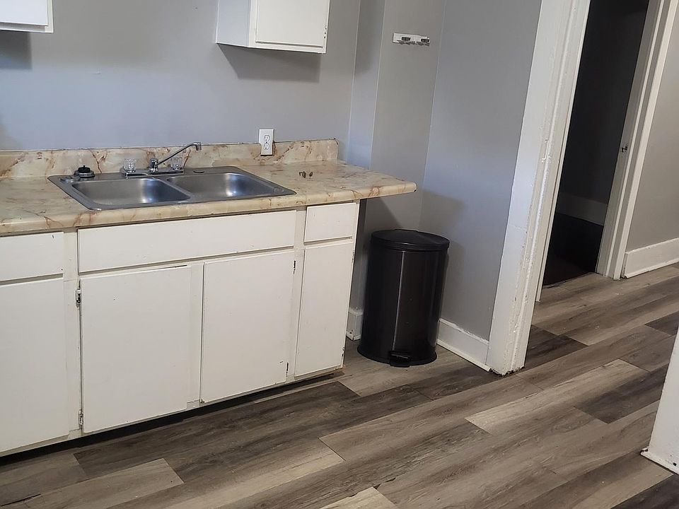 2nd image of 99 Weld St #2