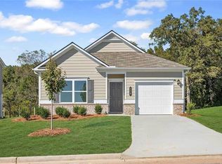 138 Fair Oak Ln, Calhoun, GA 30701