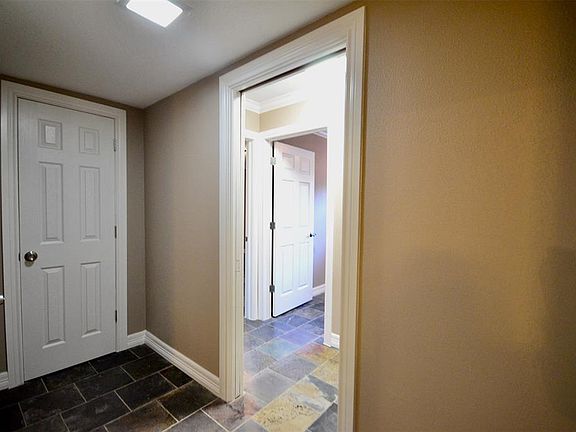 3rd image of 603 Country Club Dr