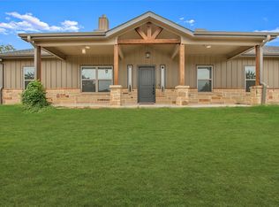 950 Magic Valley, Bluff Dale, TX 76433