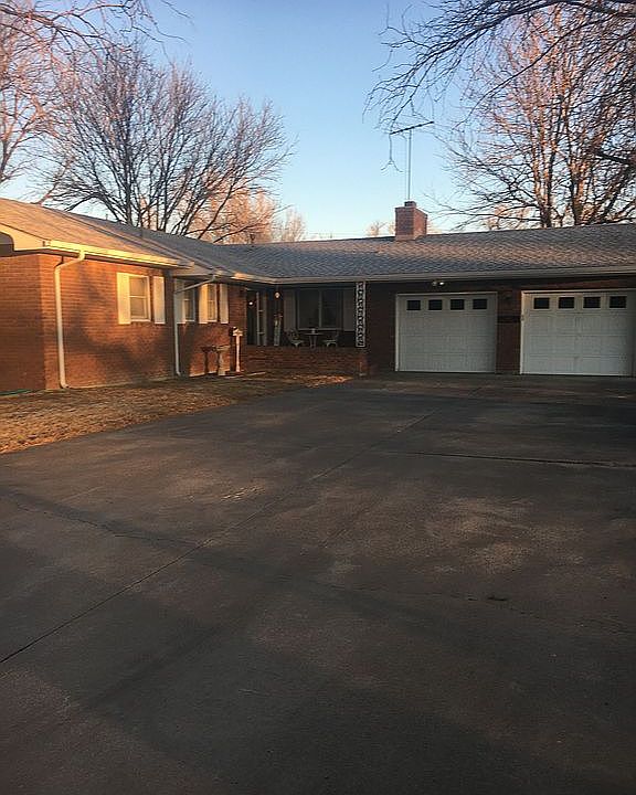 1st image of 407 Pine Ave
