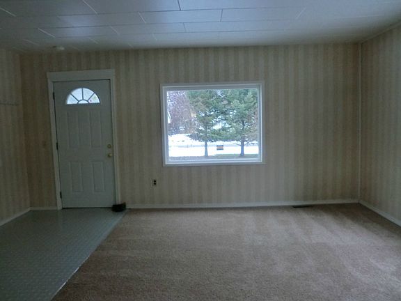 5th image of 606 Juniper St