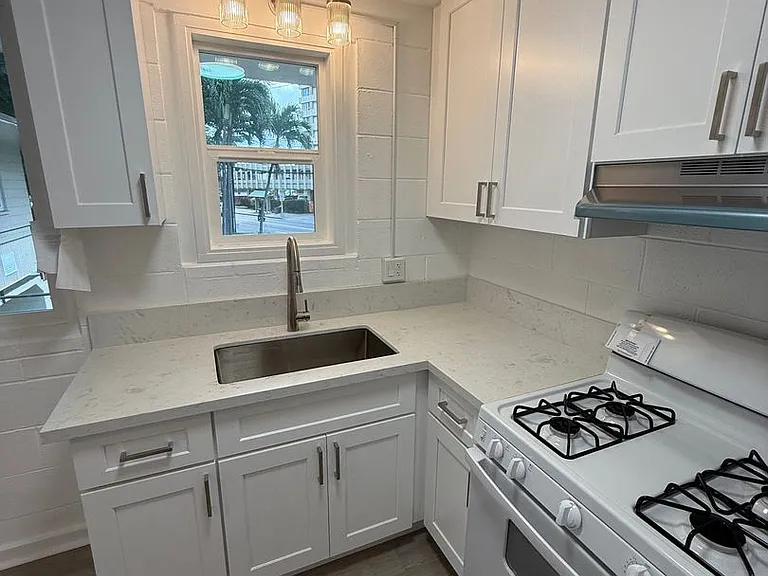 2510 Date St — Photo 6