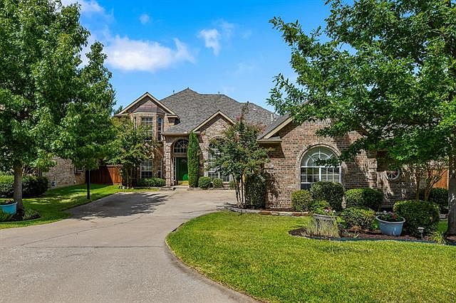 1st image of 3104 Southwood Dr