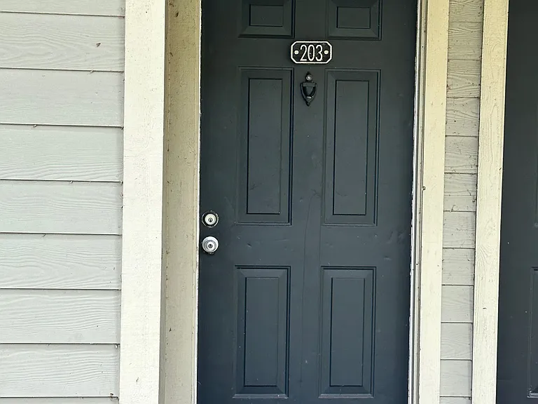 6052 Westgate Dr #203 — Photo 2