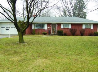 212 Park Ln, Walbridge, OH 43465