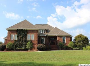700 Sherry Ln, Gadsden, AL 35903