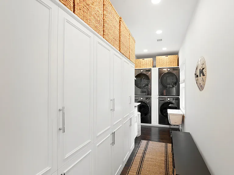 145 Lee Ave — Photo 29