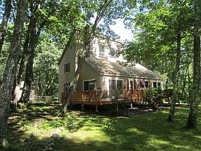 2nd image of 29 Eggemoggin Rd
