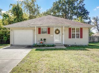 2110 W Thoman St, Springfield, MO 65803