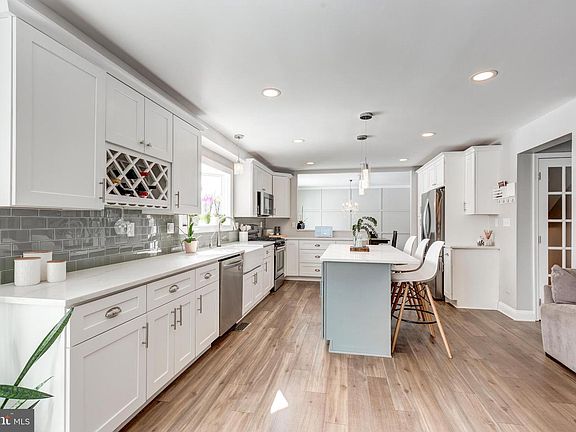 4th image of 1955 Polaris Rd