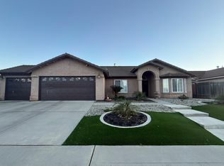 3124 Summer Ln, Madera, CA 93637